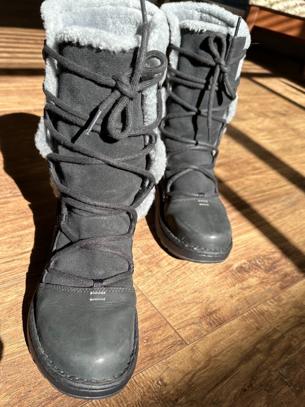 CHACO Belyn Baa Vibram Nurl Black Leather Fur Lined Winter Boots Women 8.5
